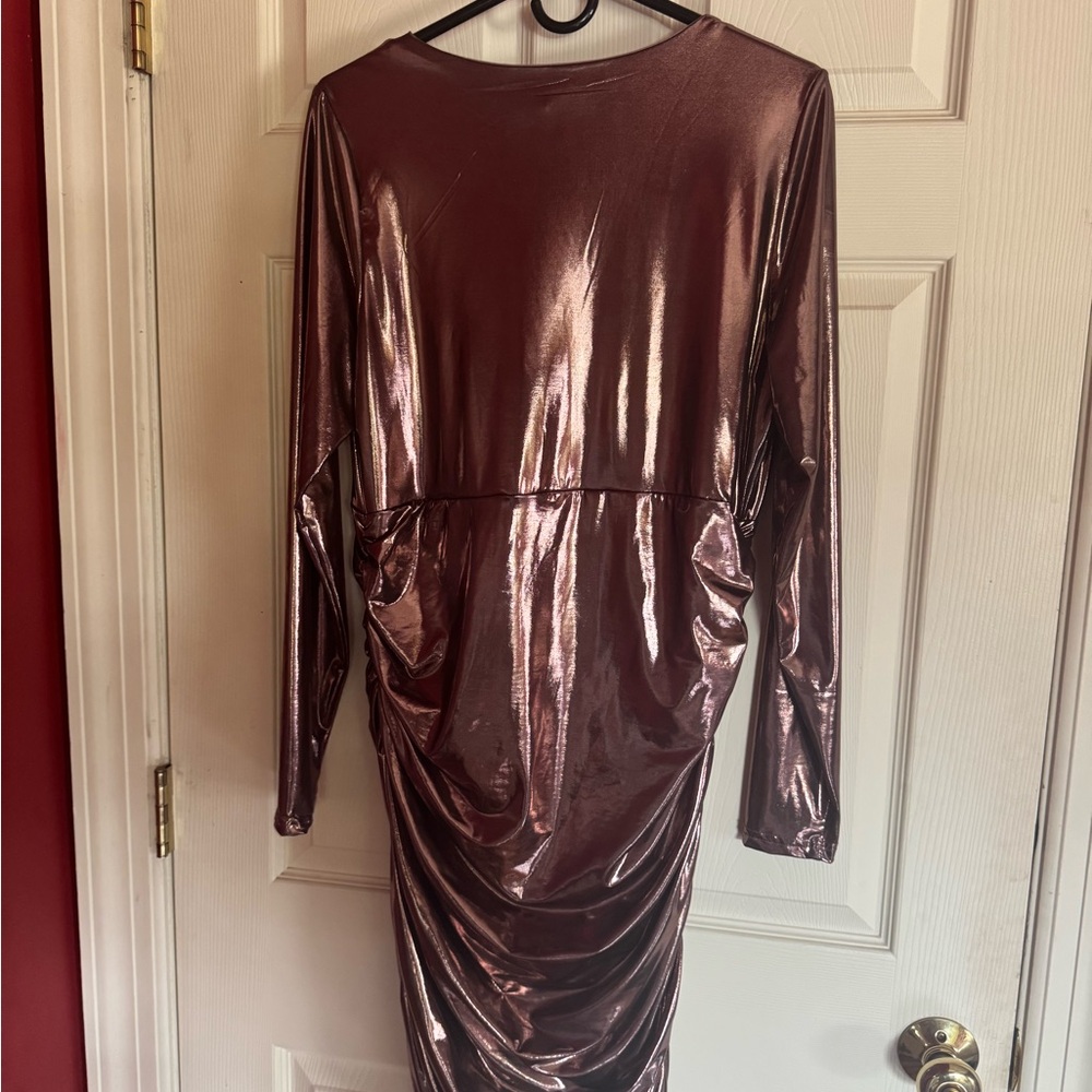 Forever 21 longsleeve pink metallic dress size XL side ruching like new! ๐ - Picture 2 of 6